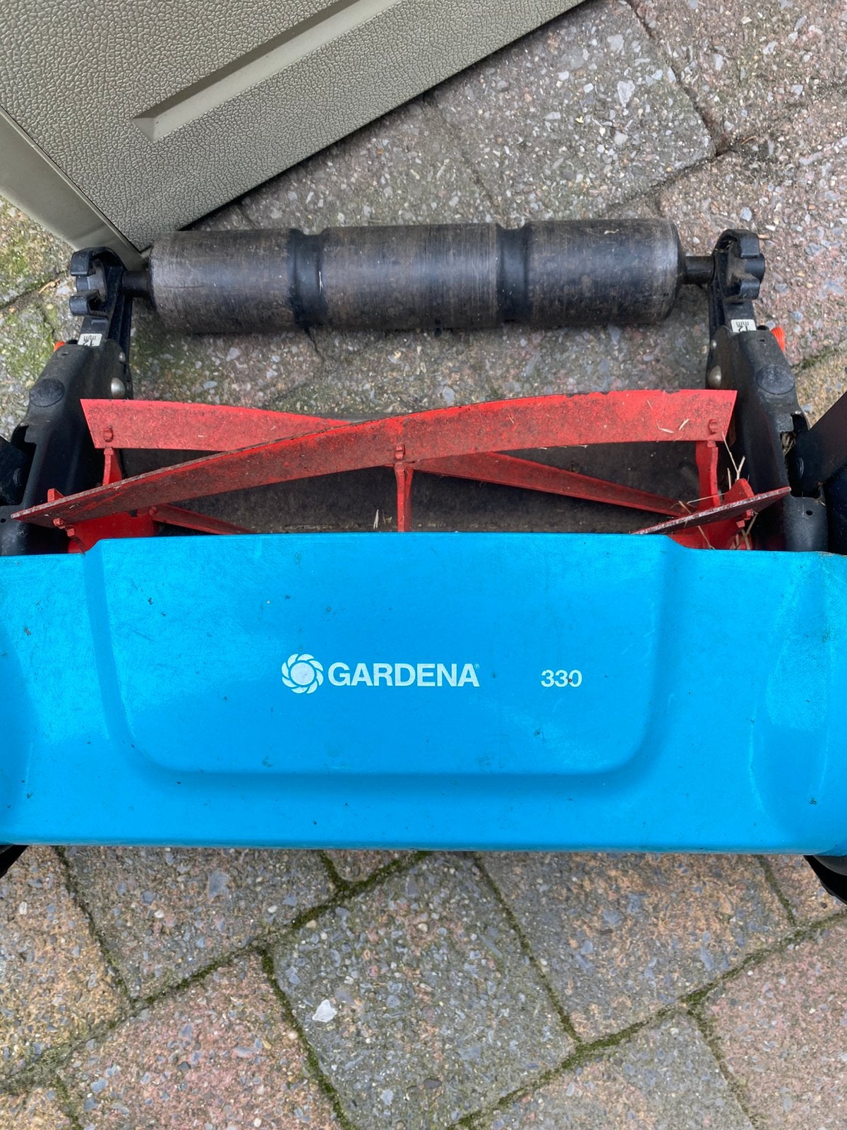 Handgrasmaaier van Gardena + opvangbak, Tuin en Terras, Grasmaaiers, Kooimesmaaier, Ophalen of Verzenden, Zo goed als nieuw