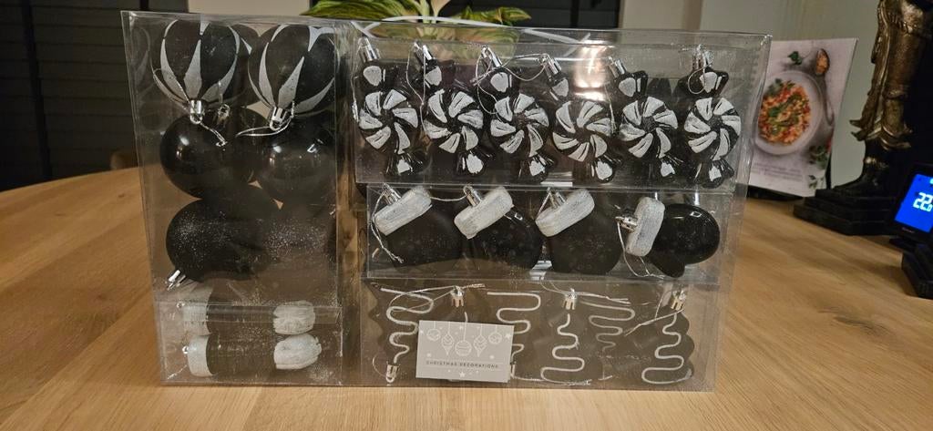 KERSTBALLEN 77 STUKS NIEUW, Ophalen, Nieuw