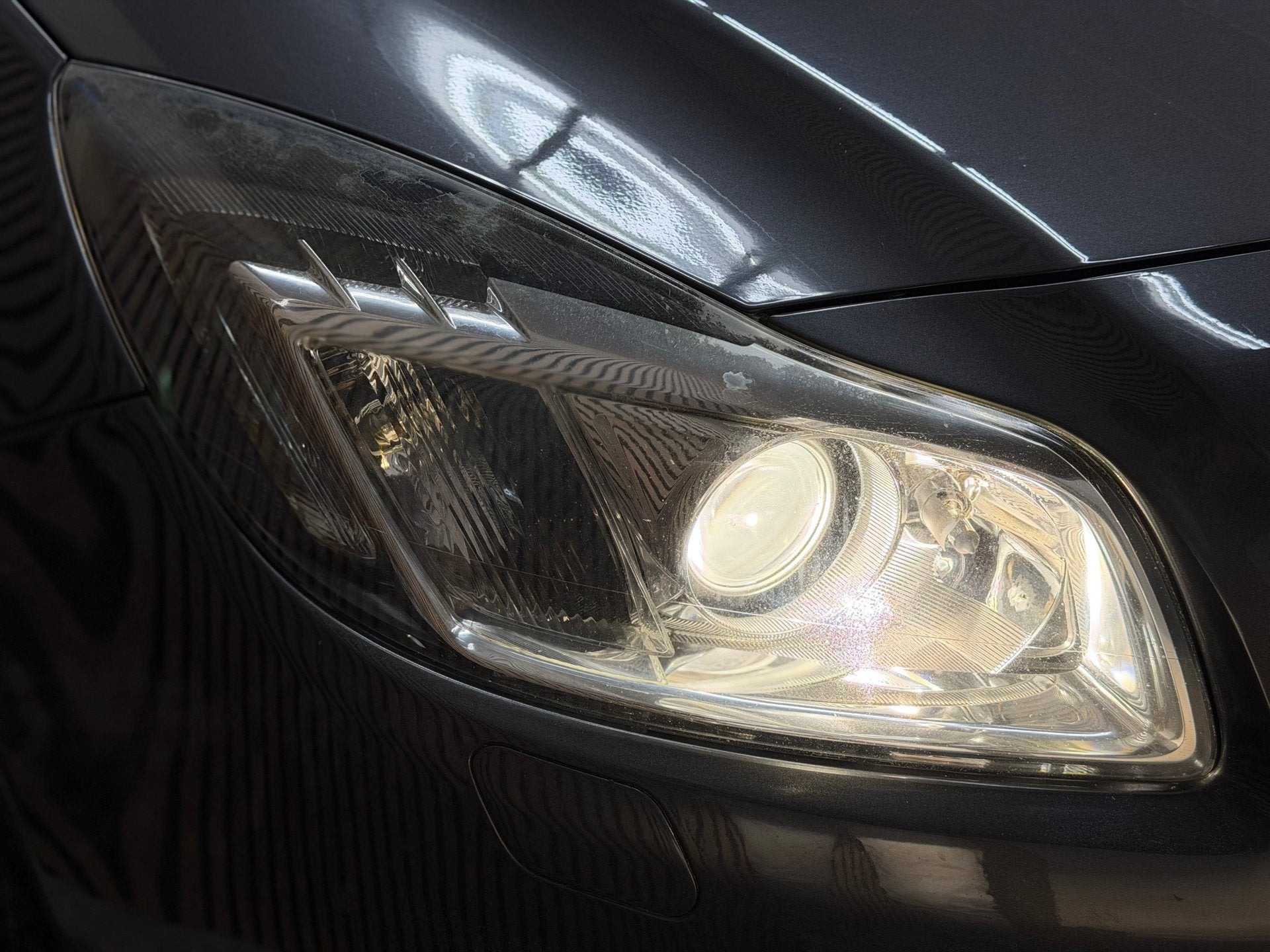 Opel Insignia 2.0 T Sport 4x4 2010 AUTOMAAT XENON NAVI PDC, Auto's, Opel, Automaat, Stof, Gebruikt, Zwart