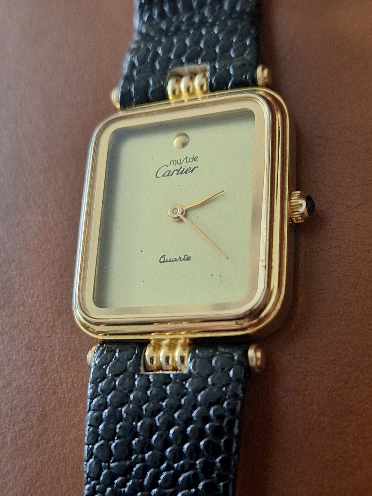 Zoldervondst: Must de Cartier horloge, nieuwstaat, Sieraden, Tassen en Uiterlijk, Horloges | Dames, Overige merken, Leer, Verzenden