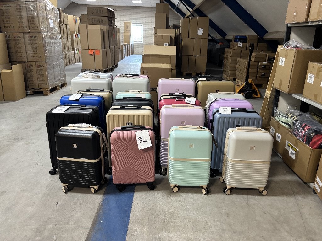Diverse koffers, handbagage, middel en groot., Wieltjes, 50 tot 60 cm, Hard kunststof, Ophalen of Verzenden