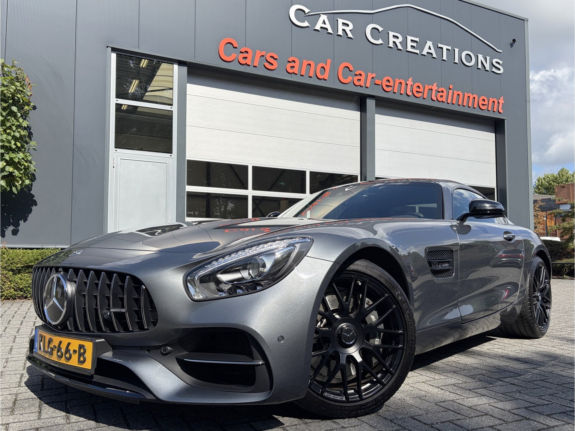 Mercedes-Benz AMG GT 4.0 Panoramadak Burmester (bj 2017), Auto's, Automaat, Dealer onderhouden, Achterwielaandrijving, Gebruikt