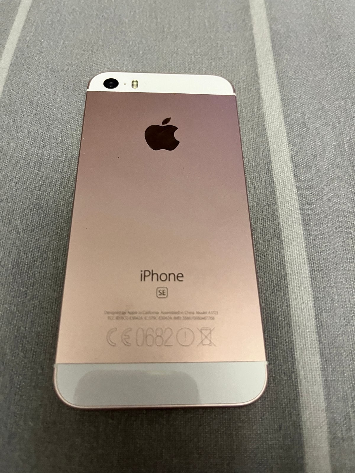 iPhone SE (2016) 32GB Roségoud - Goede Staat, Telecommunicatie, Ophalen of Verzenden, Zo goed als nieuw, Zonder abonnement, IPhone SE (2016)
