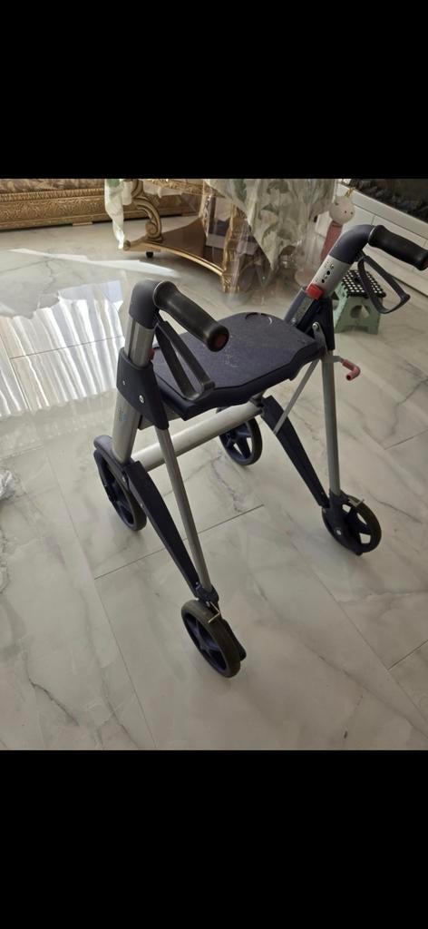 Rollator in goede staat, Ophalen, Zo goed als nieuw