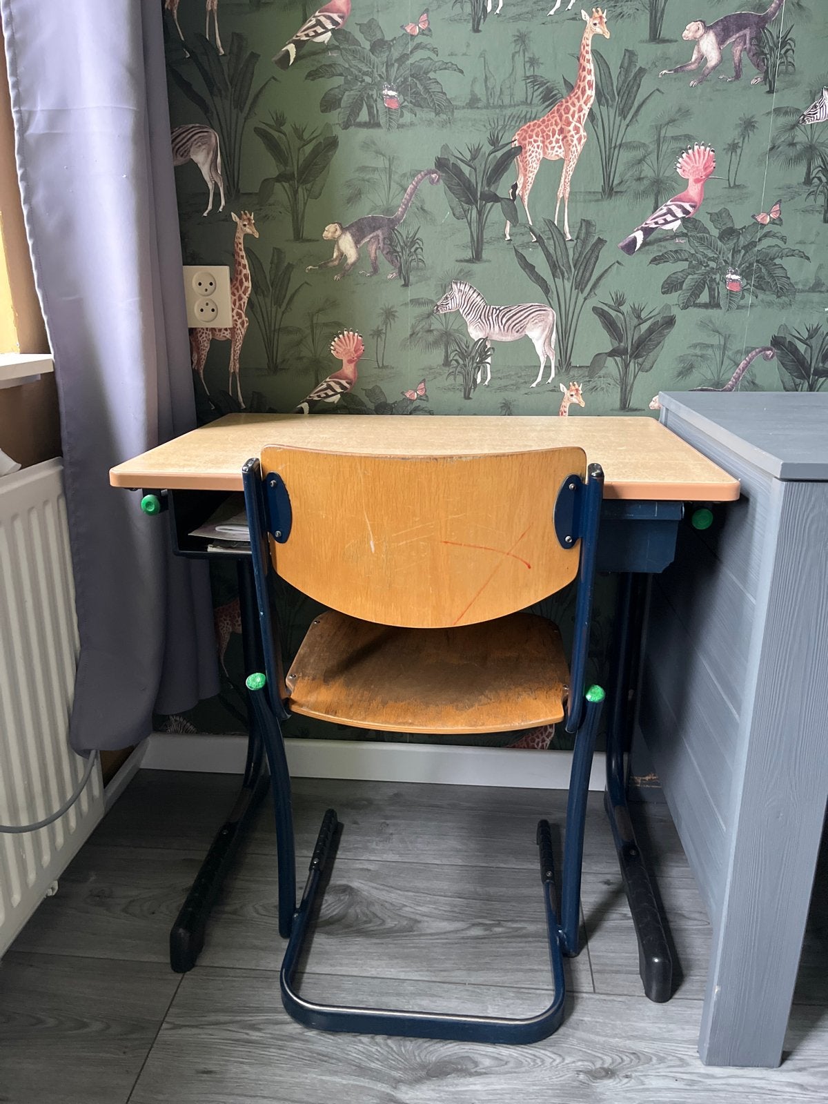 Ouderwetse kinderbureau met stoel, Ophalen, Gebruikt, Tafel(s) en Stoel(en)