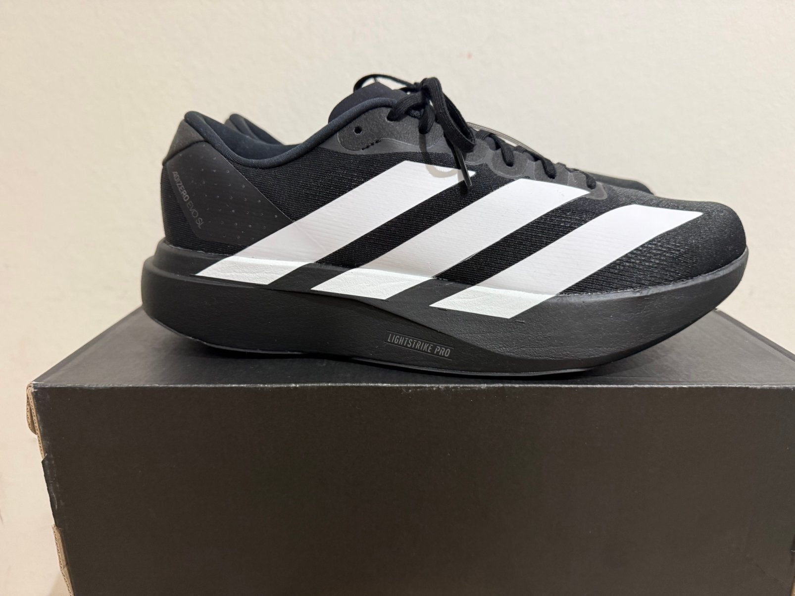 Te koop nieuwe Adidas Adizero Evo SL M maat 46, Kleding | Heren, Postlaan 3, Nieuw, Ophalen of Verzenden, 123@home.nl