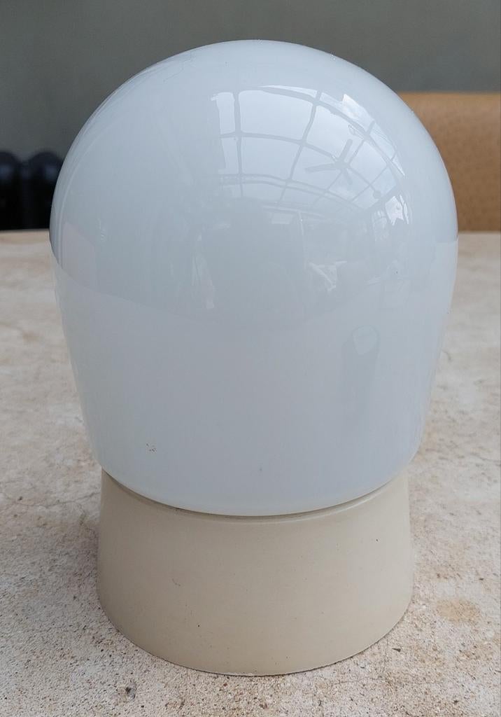 3 melkglas met bakeliet voet bauhaus stijl plafondlampen, Huis en Inrichting, Lampen | Plafondlampen, Ophalen of Verzenden