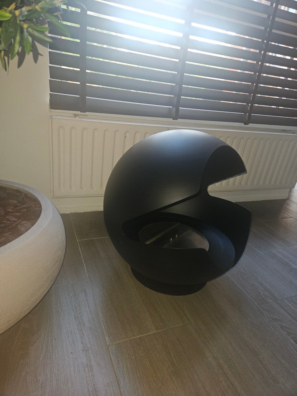 Vauni Low Globe Black Bio-ethanol Haard met gratis ethanol, Ophalen, Zo goed als nieuw, Vrijstaande haard, Overige soorten