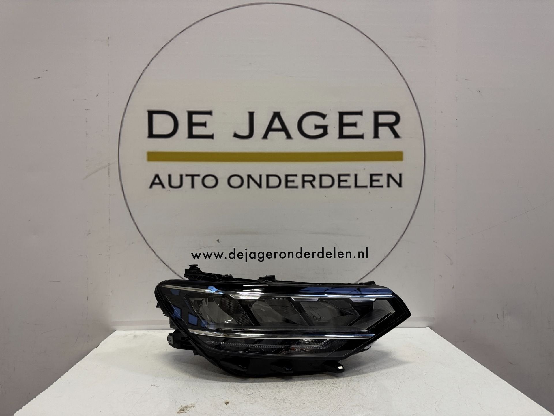 VW PASSAT 3G 3G1 FULL LED KOPLAMP RECHTS 3G1941036P, Gebruikt, Volkswagen, Volkswagen AG, Berliner Ring 2
38440  Wolfsburg, DE