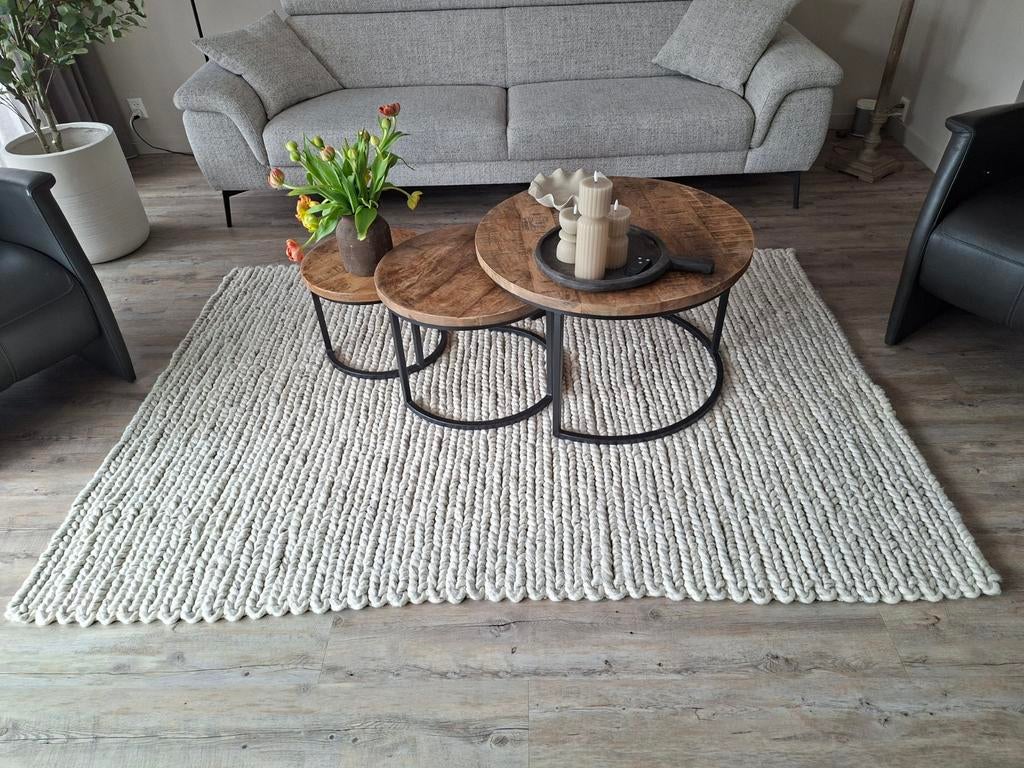 Wollen vloerkleed 230cm x 160cm., Ophalen