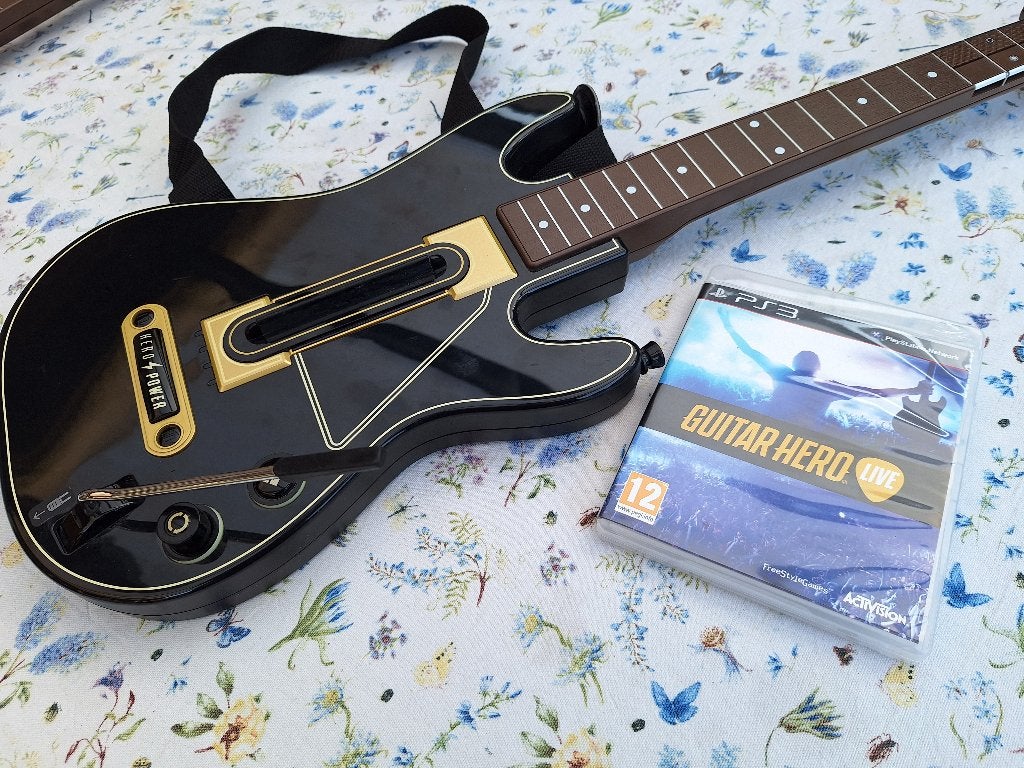 Guitar Hero Live PS3 + gitaar, Spelcomputers en Games, Games | Sony PlayStation 3, Muziek, Gebruikt, 2 spelers, Ophalen of Verzenden