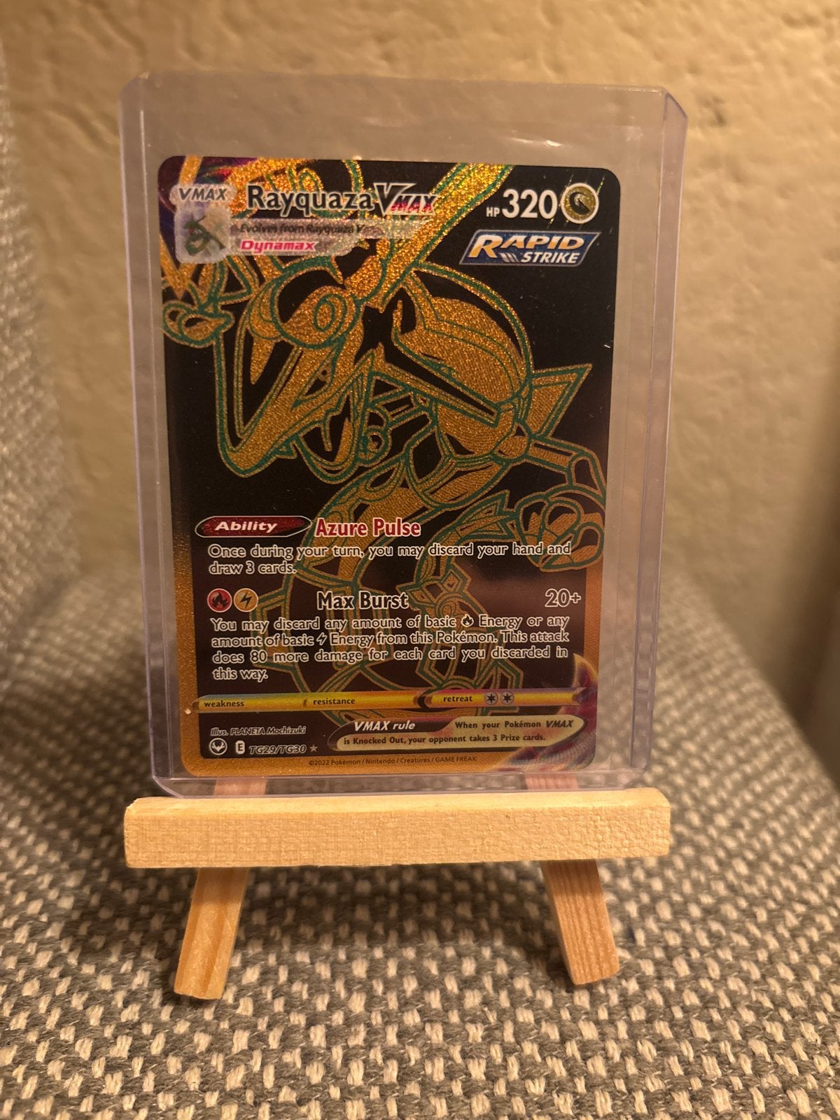 Rayquaza VMAX TG29 Pokémon Kaart, Ophalen of Verzenden, Zo goed als nieuw, Losse kaart, Foil