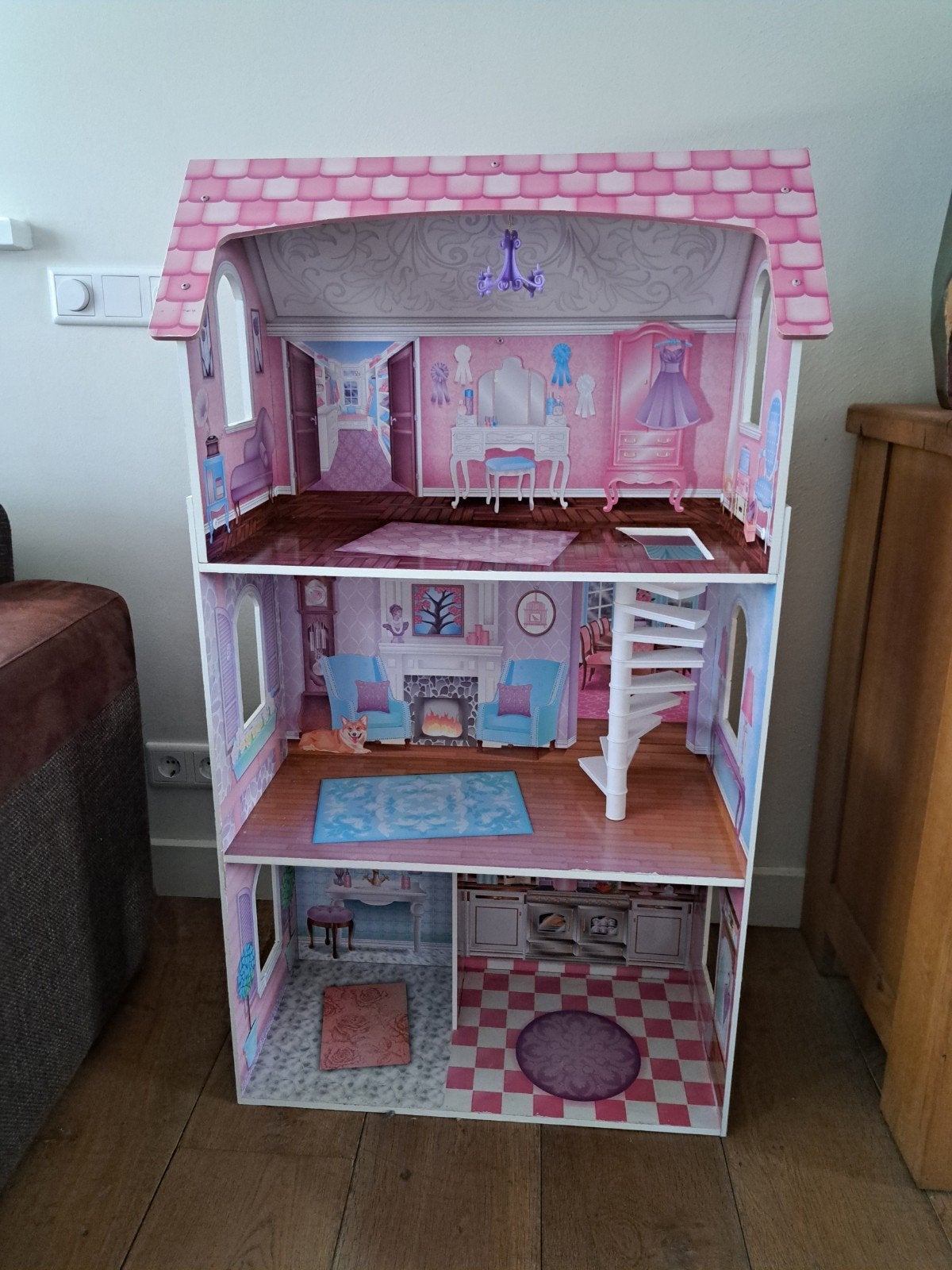Groot en gedetailleerd poppenhuis, Ophalen, Zo goed als nieuw, Poppenhuis