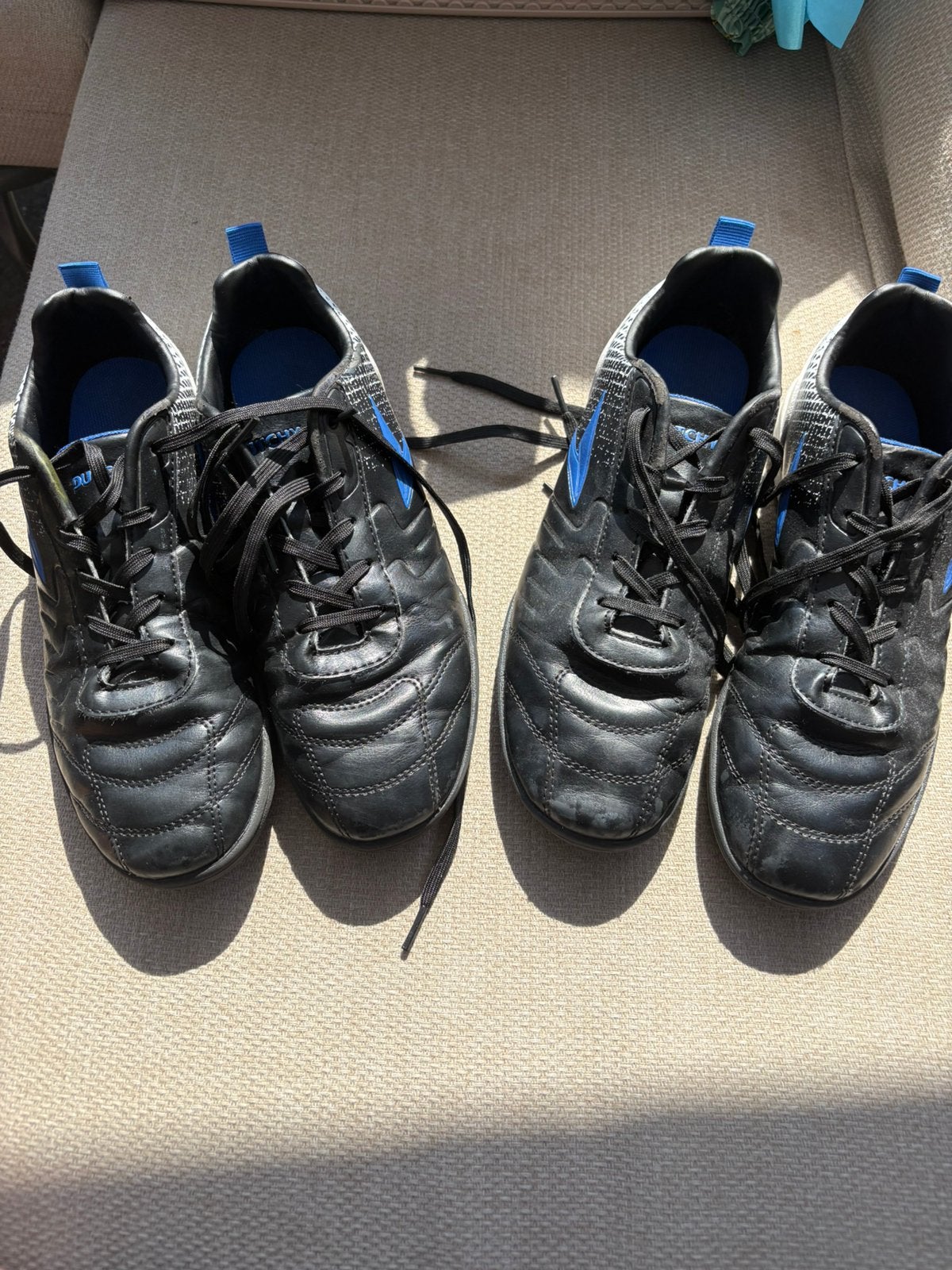 Zaalvoetbal of gym schoenen, maat 37 en 38, goede staat, Schoenen, Ophalen of Verzenden, Zo goed als nieuw, Jongen