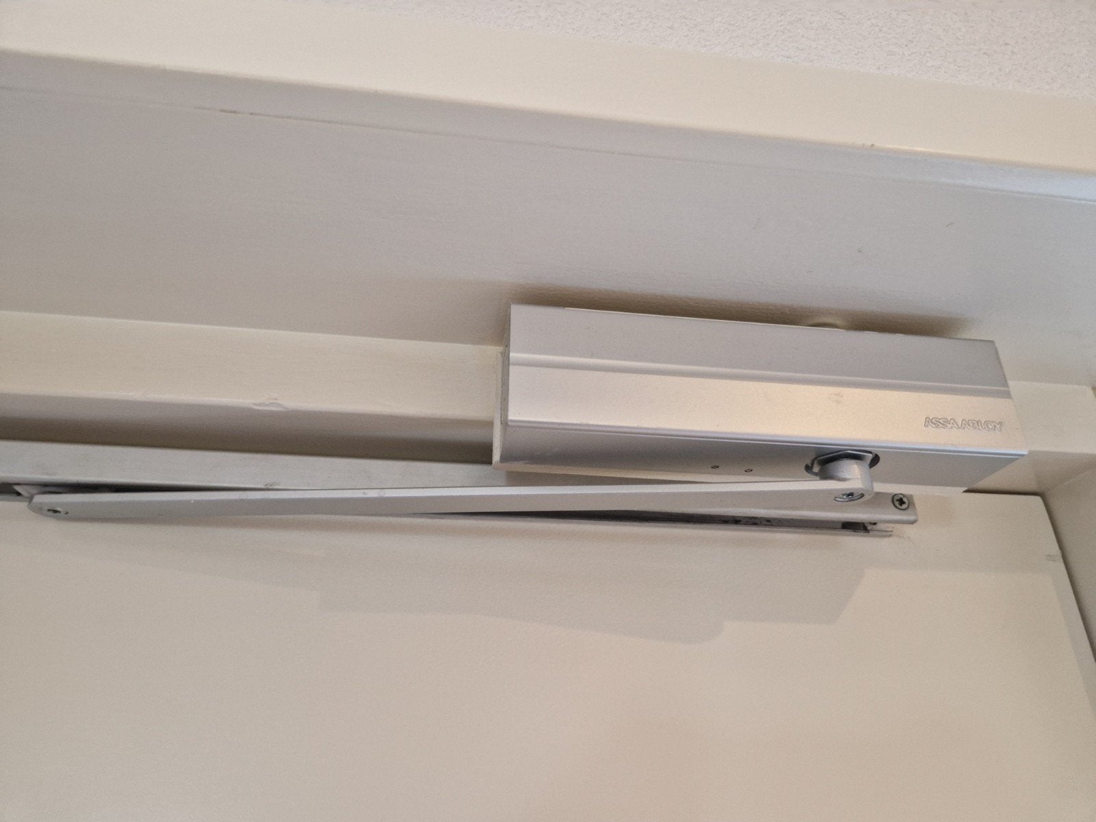ASSA ABLOY DC135 Deurdranger, Ophalen of Verzenden, Gebruikt, Overige typen