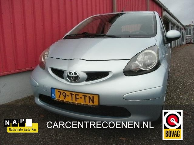 Toyota Aygo 1.0-12V + / APK 6-2027, Voorwielaandrijving, Stof, Gebruikt, Zwart