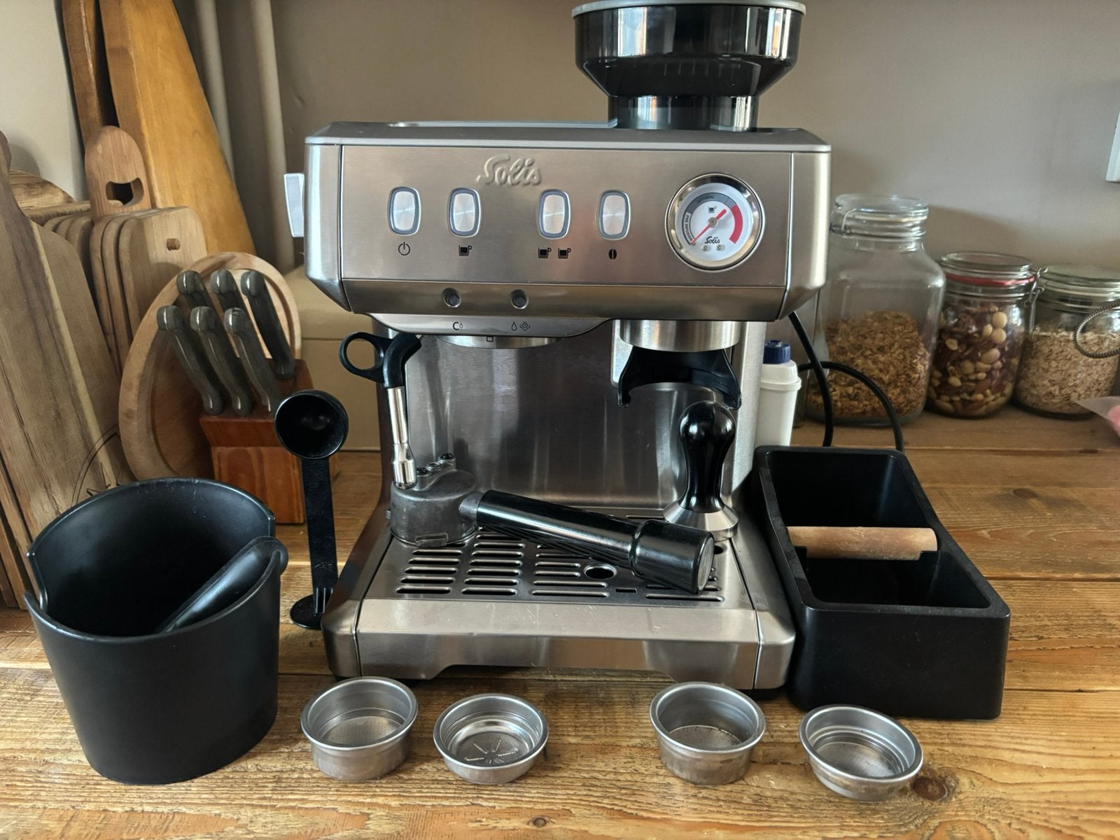 Solis 1313 koffiezetapparaat, Gebruikt, Espresso apparaat, Afneembaar waterreservoir, Koffiebonen