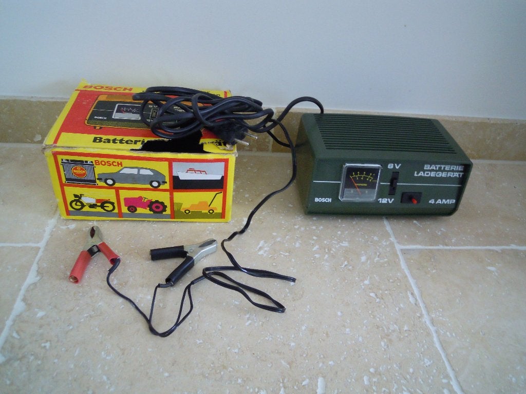 BOSCH * Accu-batterijlader * 6V - 12V, 4 Amp., Ophalen of Verzenden, Nieuw, Universele onderdelen
