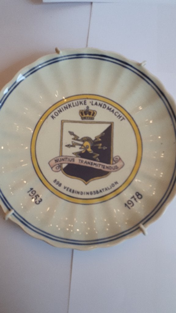handpainted Delfts holland koningklijke landmacht bord, Ophalen
