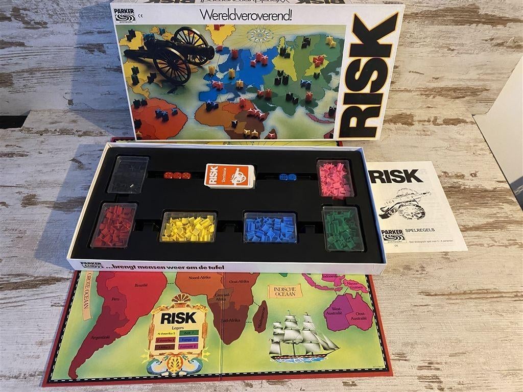 Risk witte doos wereldveroverend! [s470], Verzenden, Zo goed als nieuw