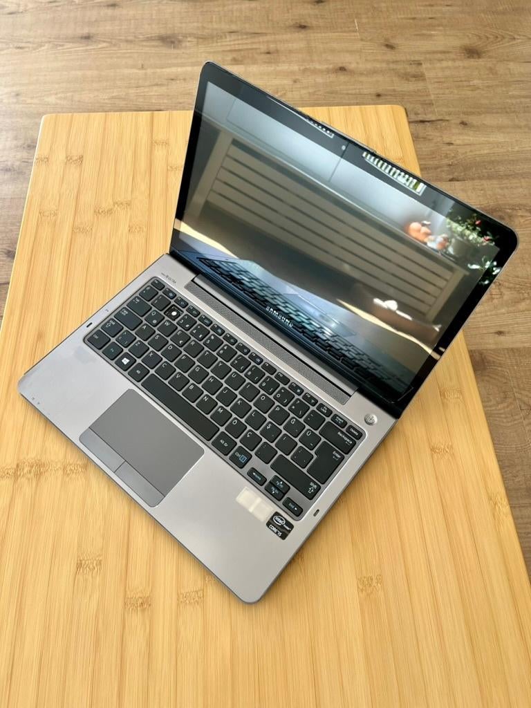 Samsung NP540U3C Touch Laptop – 13.3” – 250GB SSD, Computers en Software, Windows Laptops, Ophalen, 2 tot 3 Ghz, Qwerty, 8 GB