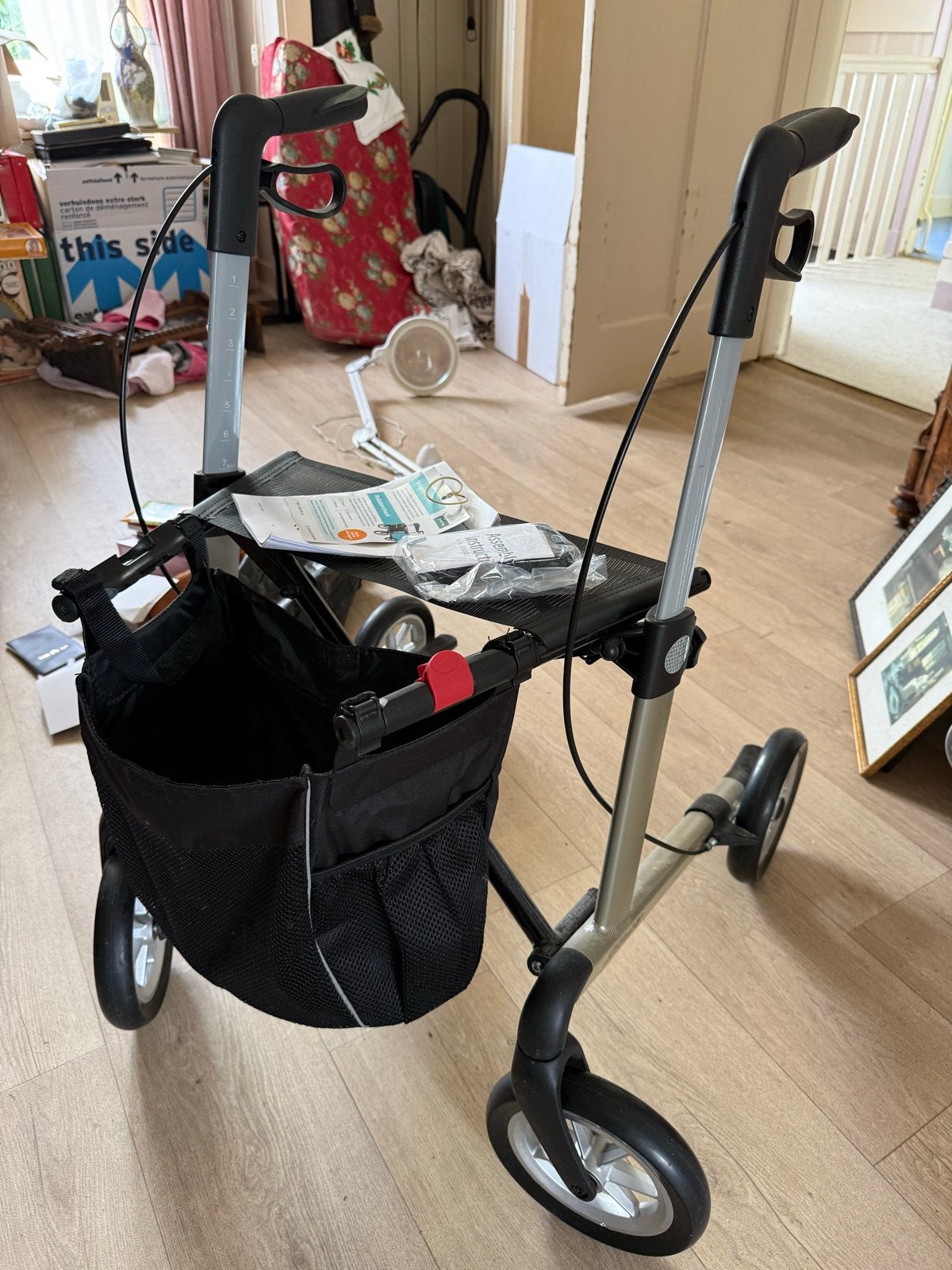 Rollator rehasense nieuwstaat, Ophalen, Lichtgewicht, Zo goed als nieuw