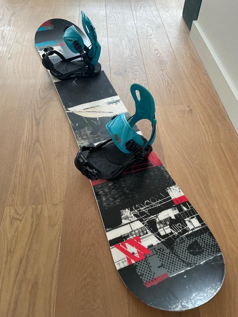 Snowboard + bindingen, Ophalen, Zo goed als nieuw, Board