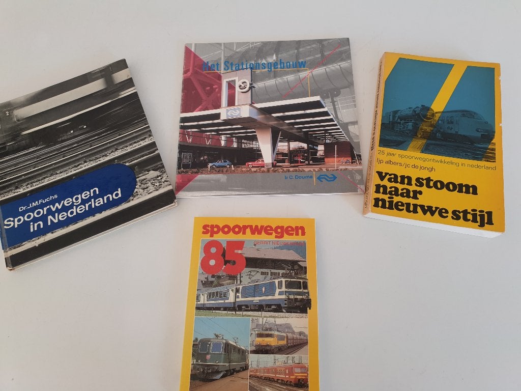 Spoorwegen Boeken Collectie - Treinen en Stations, Ophalen of Verzenden, Gebruikt, Trein, Boek of Tijdschrift