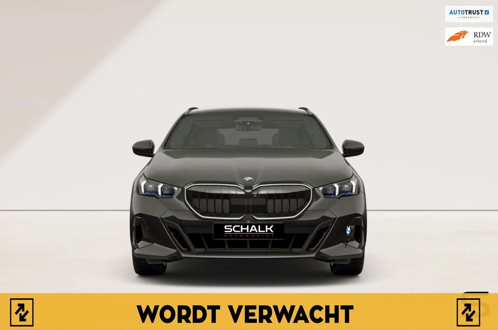 BMW 5-serie Touring 550e xDrive|Full|B&W|Fiscaal aantrekkeli, Auto's, BMW, Automaat, Zwart, Origineel Nederlands, 489 pk