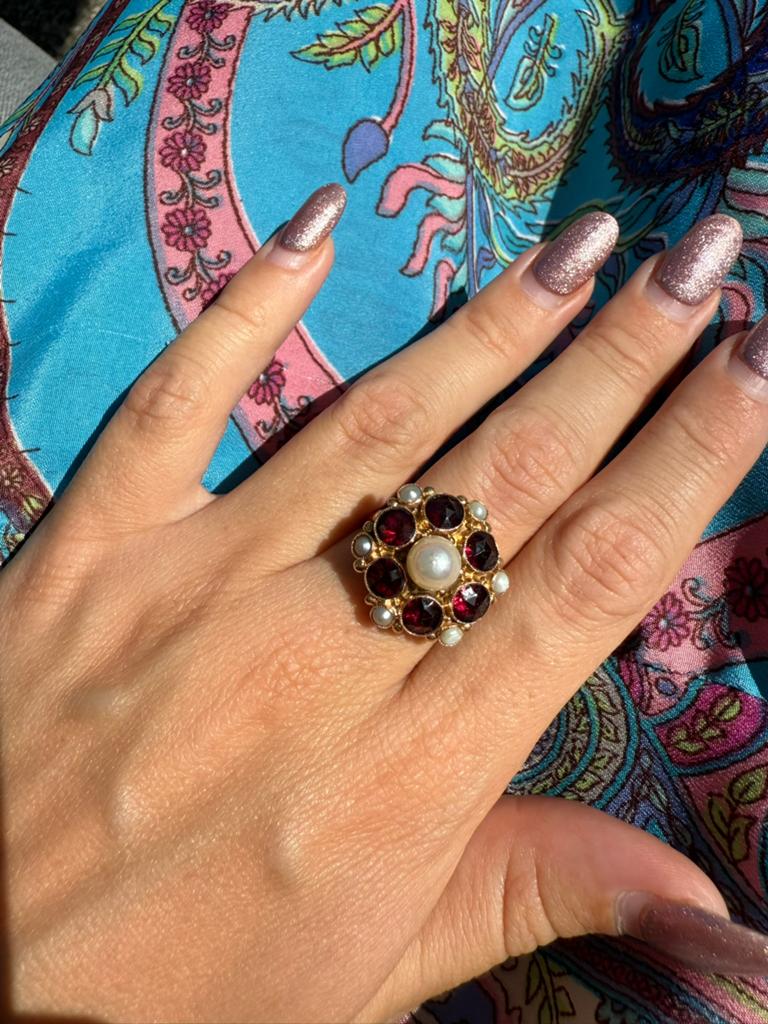 Vintage Gouden ring met Granaat en Parel, Met edelsteen, Ophalen of Verzenden, Zo goed als nieuw, 17 tot 18