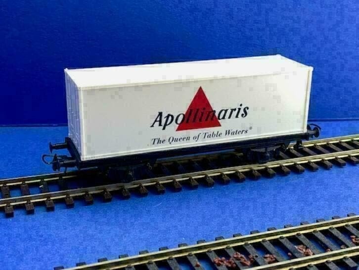 Roco	apollinaris containerwagen RC0046	1/87	H0, Wisselstroom, Verzenden, Märklin, Nieuw