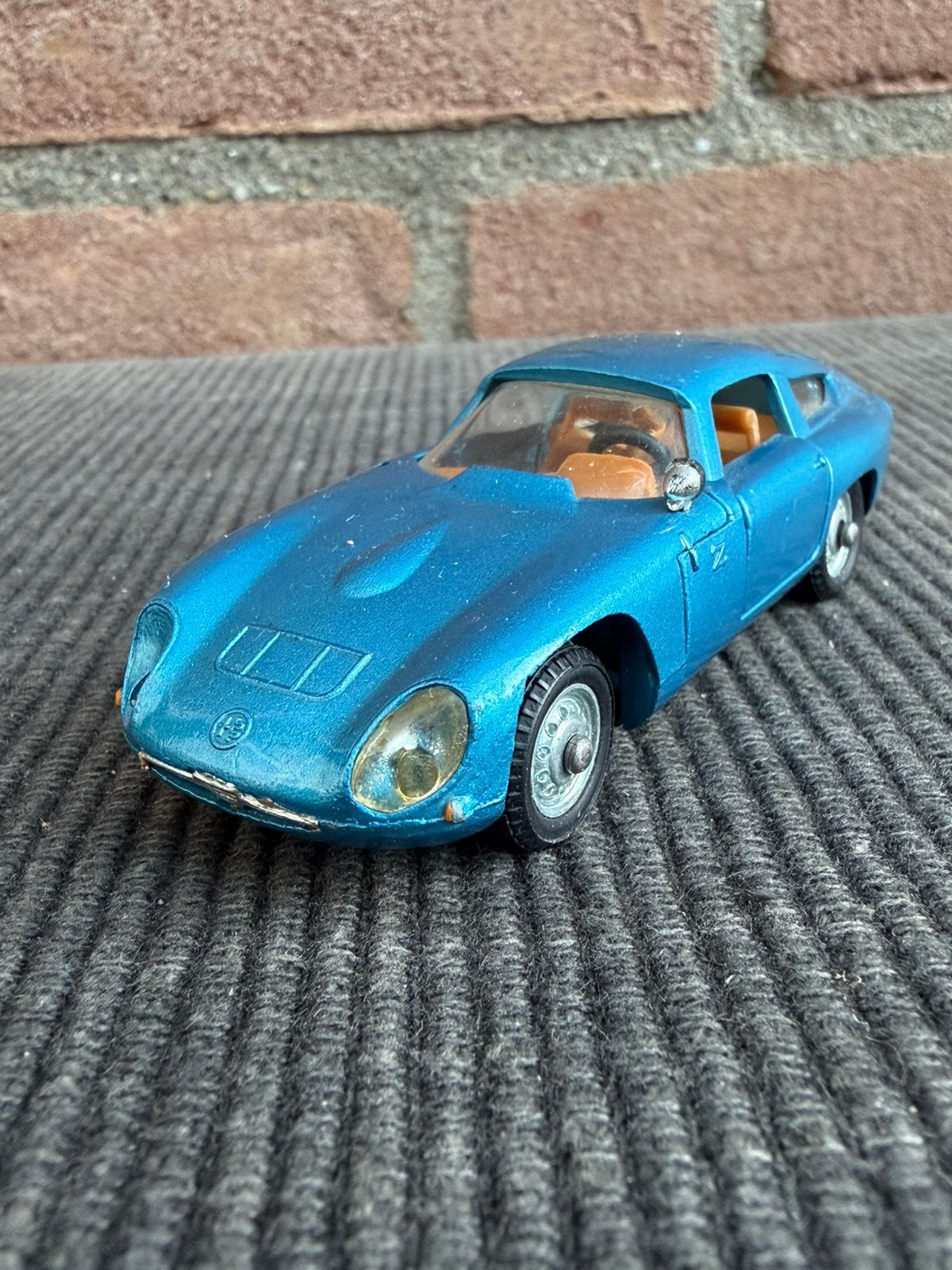 1:43 Politoys M No.516 Alfa Romeo Giulia TZ, Hobby en Vrije tijd, Modelauto's | 1:43, Ophalen of Verzenden, Gebruikt, Auto, Overige merken
