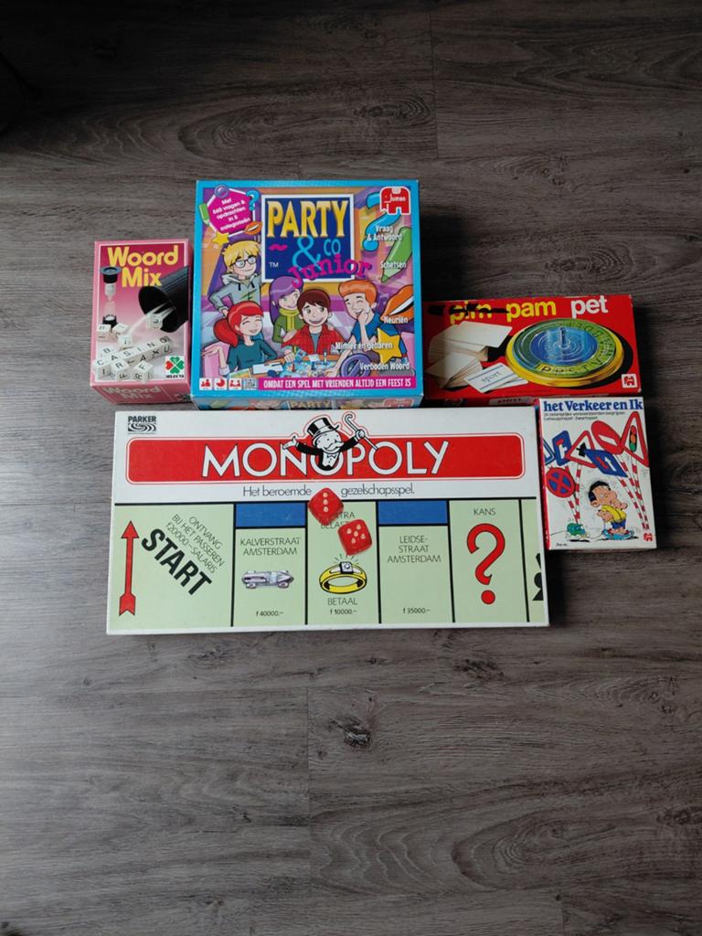 Gezelschapsspellen bundel: Monopoly, Party & Co, Woord Mix, Vijf spelers of meer, Ophalen of Verzenden, Gebruikt, Verschillende uitgevers (o.a. Parker, Jumbo)