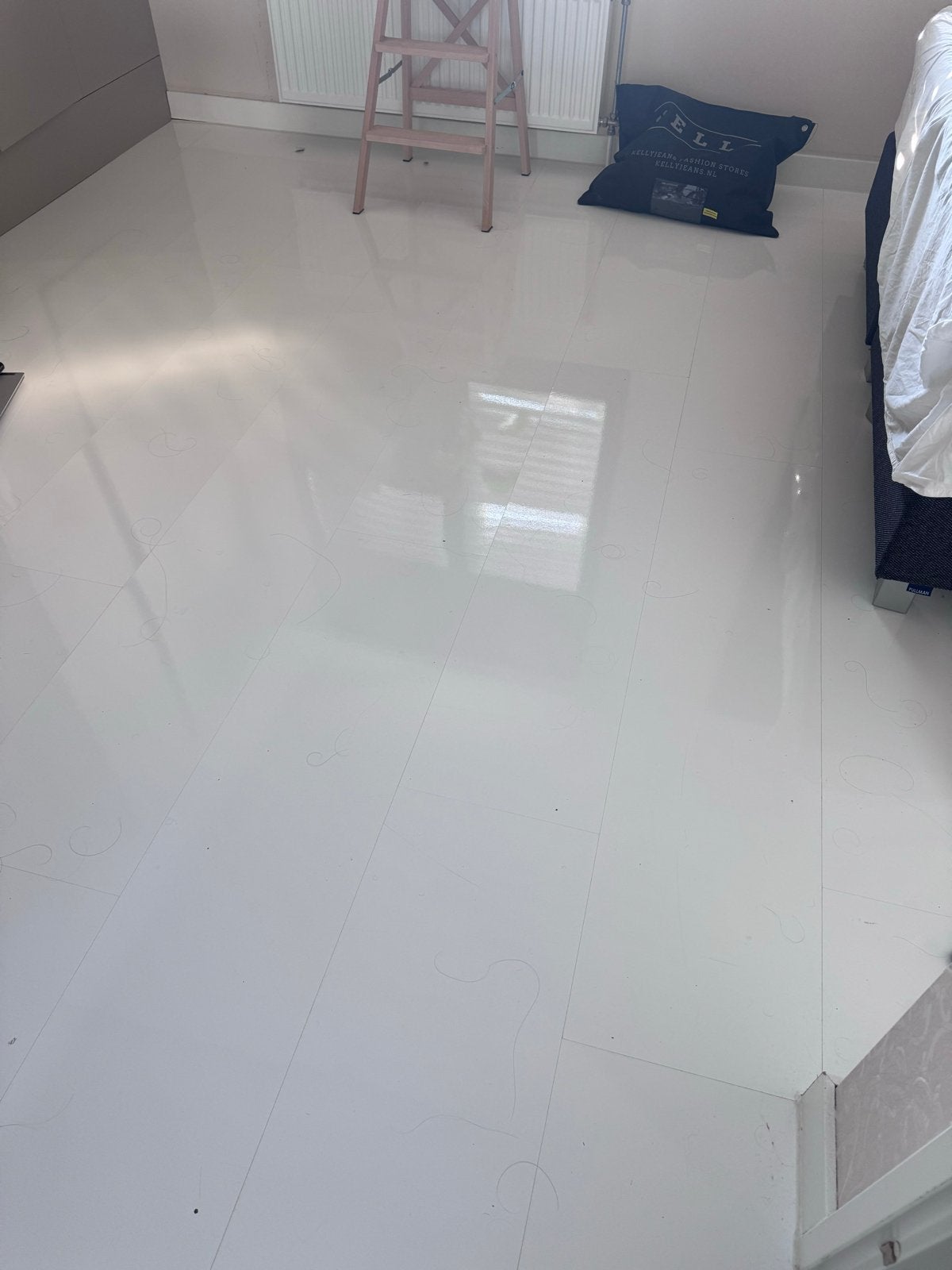 Witte laminaatvloer 30M2, Ophalen, Gebruikt, 50 tot 150 cm, 10 m² of meer
