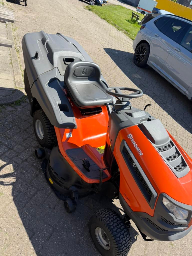 Husqvarna TC 142 T, Ophalen of Verzenden, Zo goed als nieuw, 120 cm of meer