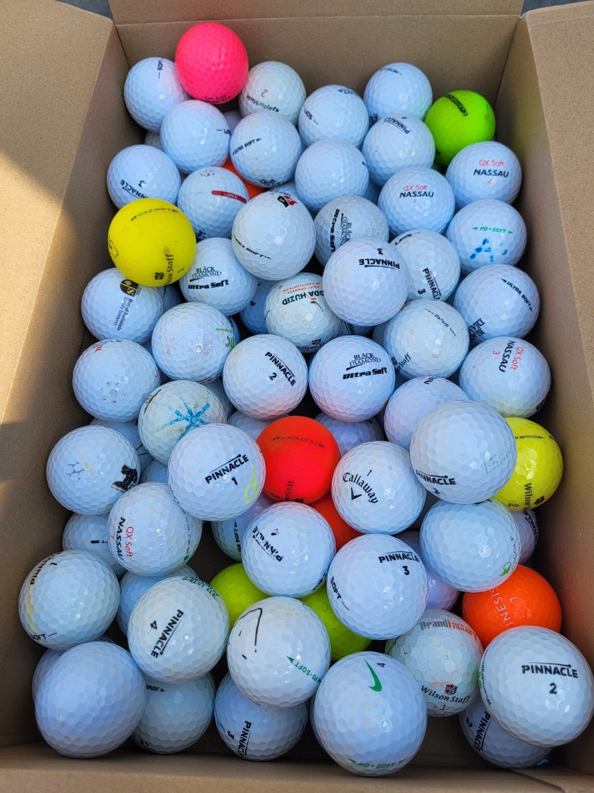 100 soft golfballen, Ophalen of Verzenden, Gebruikt, Bal(len)