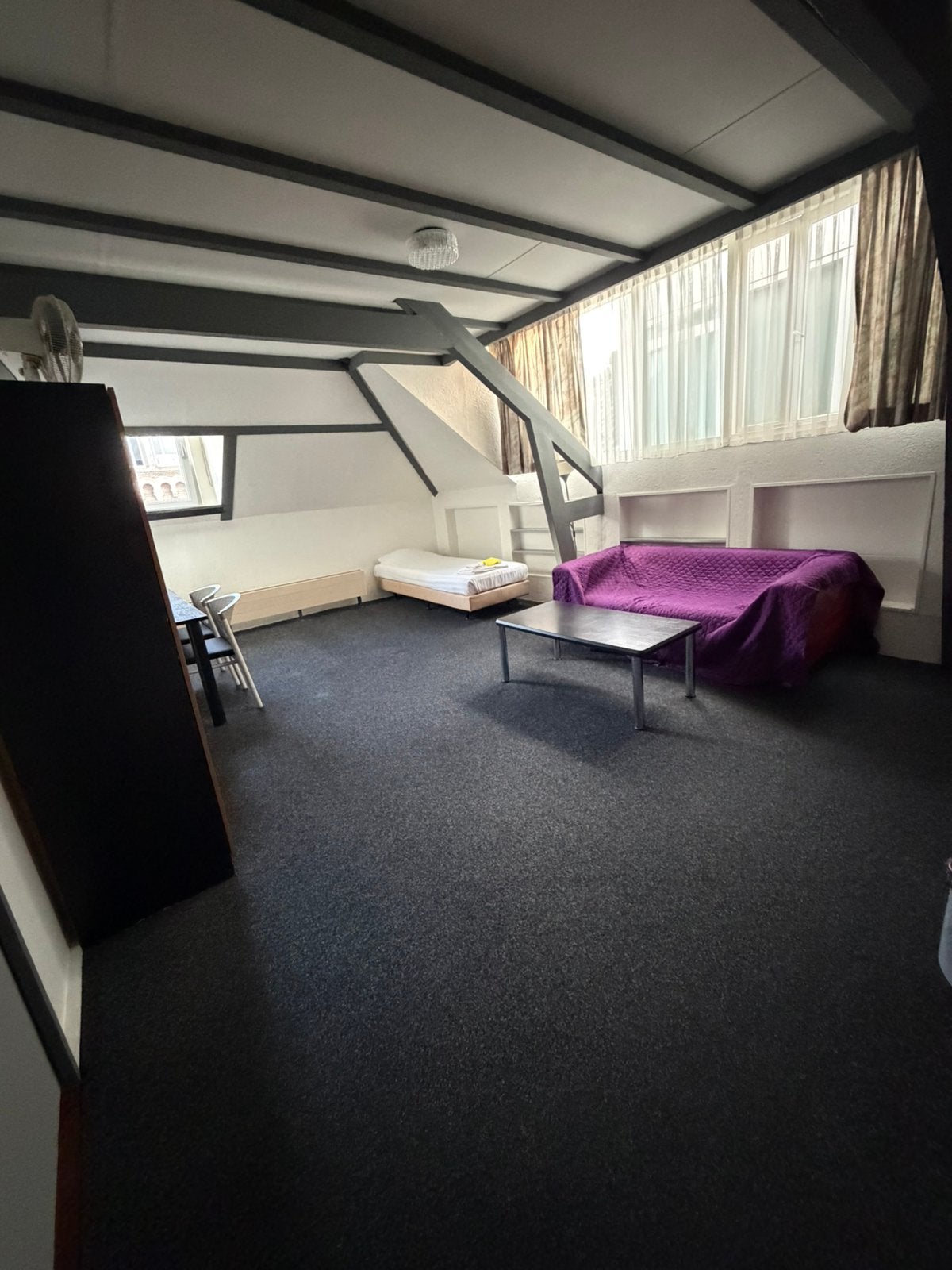 Hotelkamer beschikbaar per 24-09 in witte de withstraat, Huizen en Kamers, 20 tot 35 m², Rotterdam