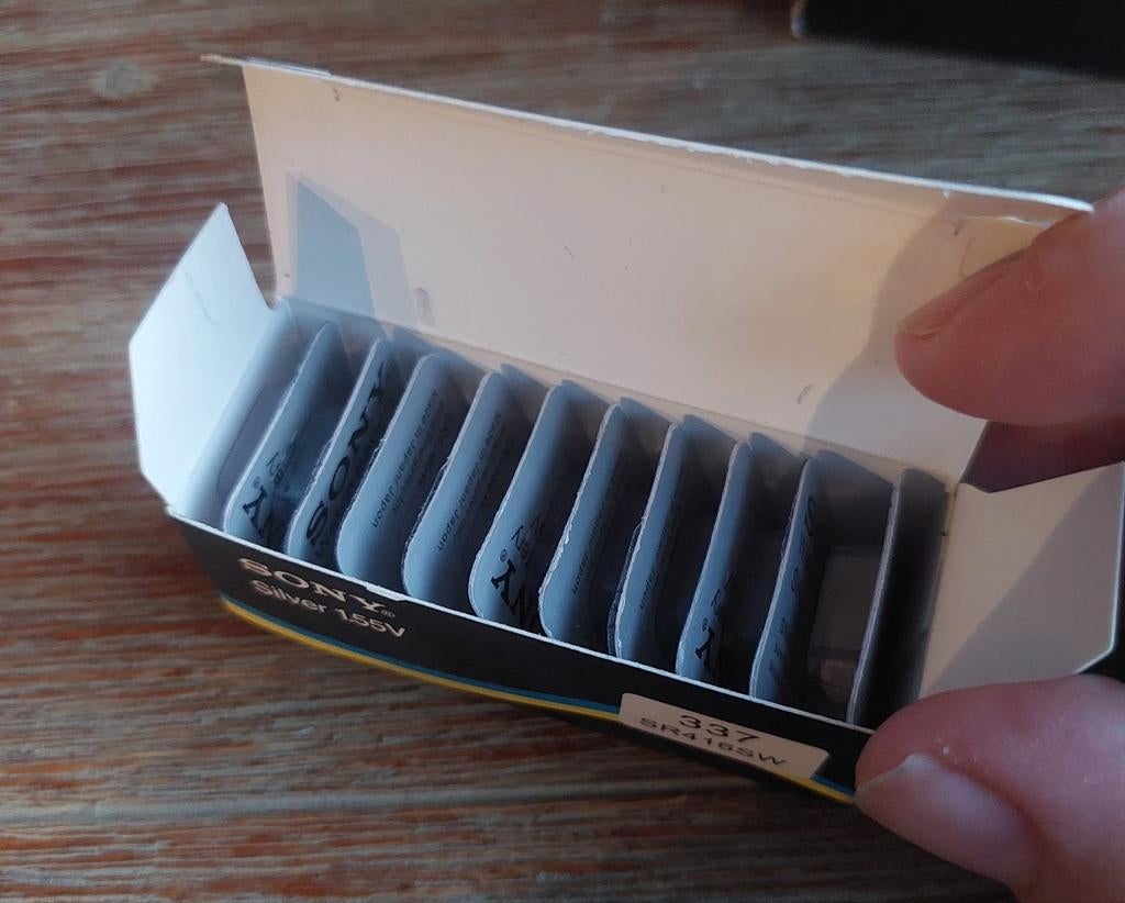 100x Sony Horloge Batterijen Silver 1.55V - Nieuw, Ophalen of Verzenden