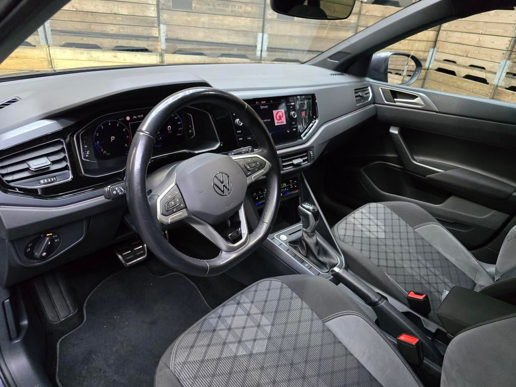 Volkswagen Taigo 1.0 TSI R-Line Business Pano IQ Led Navi Cl, Auto's, 1160 kg, Gebruikt, Leder en Stof, Bedrijf