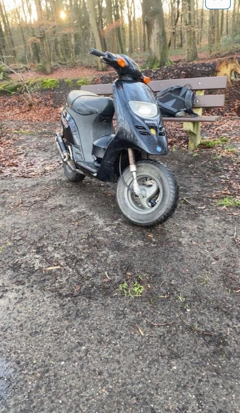 Piaggio Typhoon 70cc Stage 6, Fietsen en Brommers, Scooters | Piaggio, Gebruikt, Overige modellen, Tweetakt, Ophalen