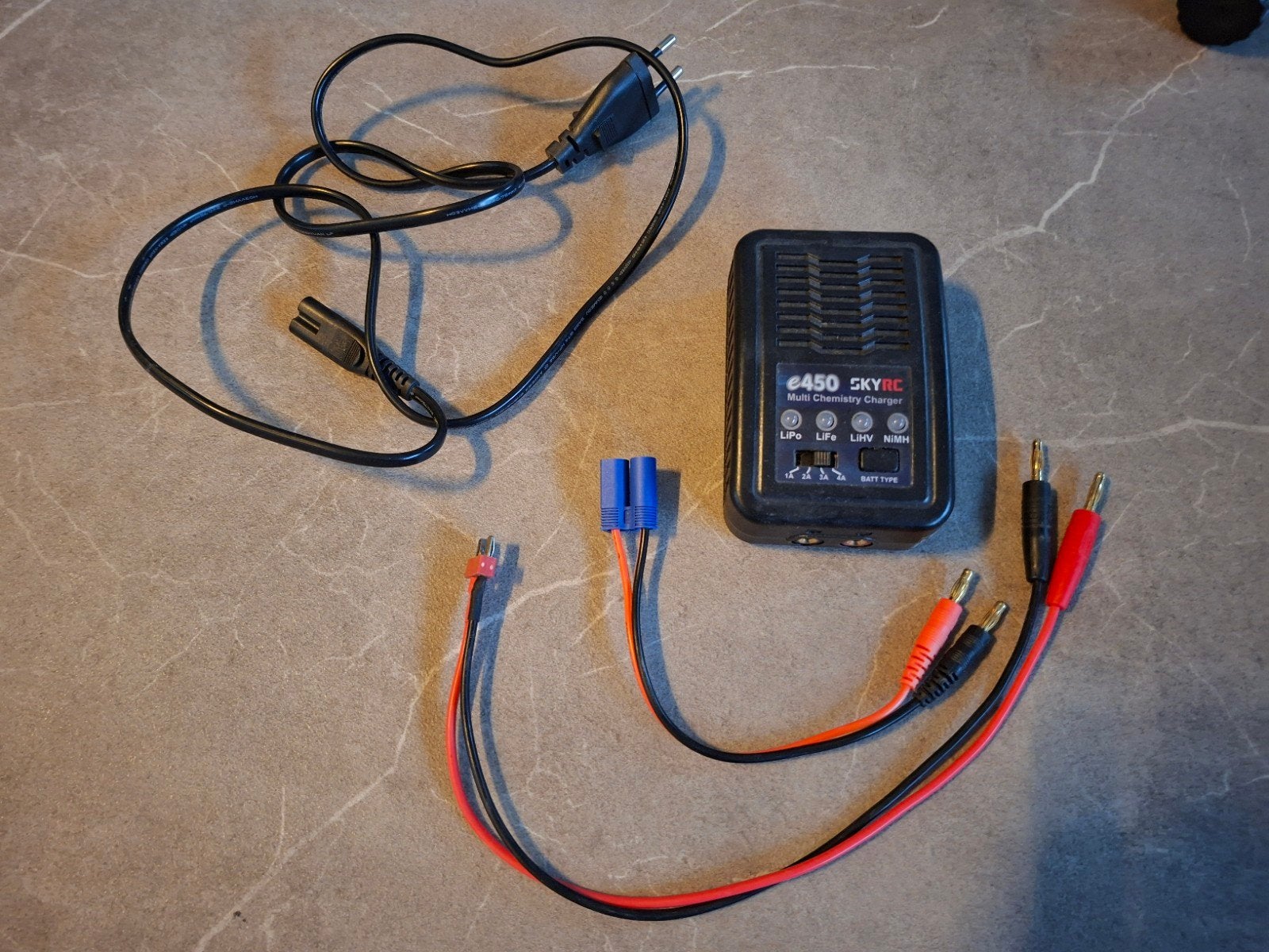 SkyRC e450 AC Lader – 50W, Verzenden, Zo goed als nieuw, Overige schalen, Onderdeel