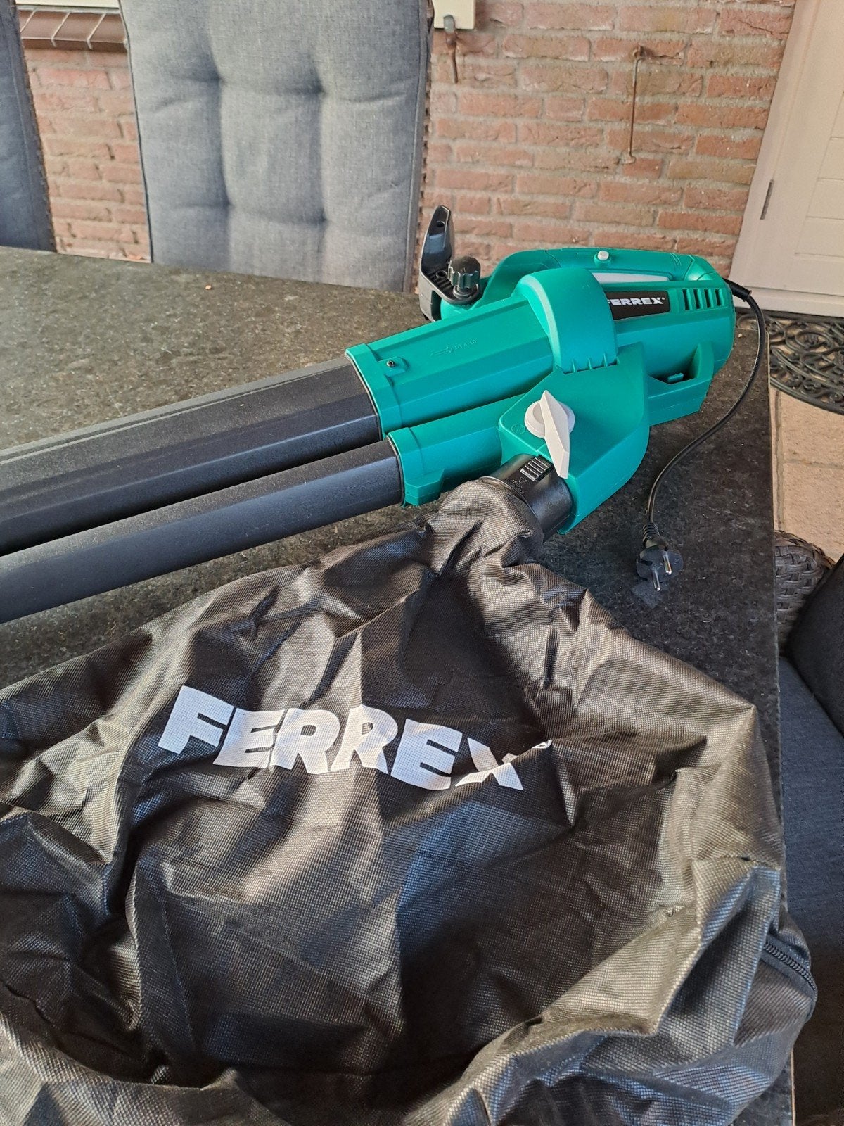 Ferrex bladblazer en bladzuiger met opvangzak, Tuin en Terras, Handgedragen, Ophalen of Verzenden, Zo goed als nieuw, Elektrisch