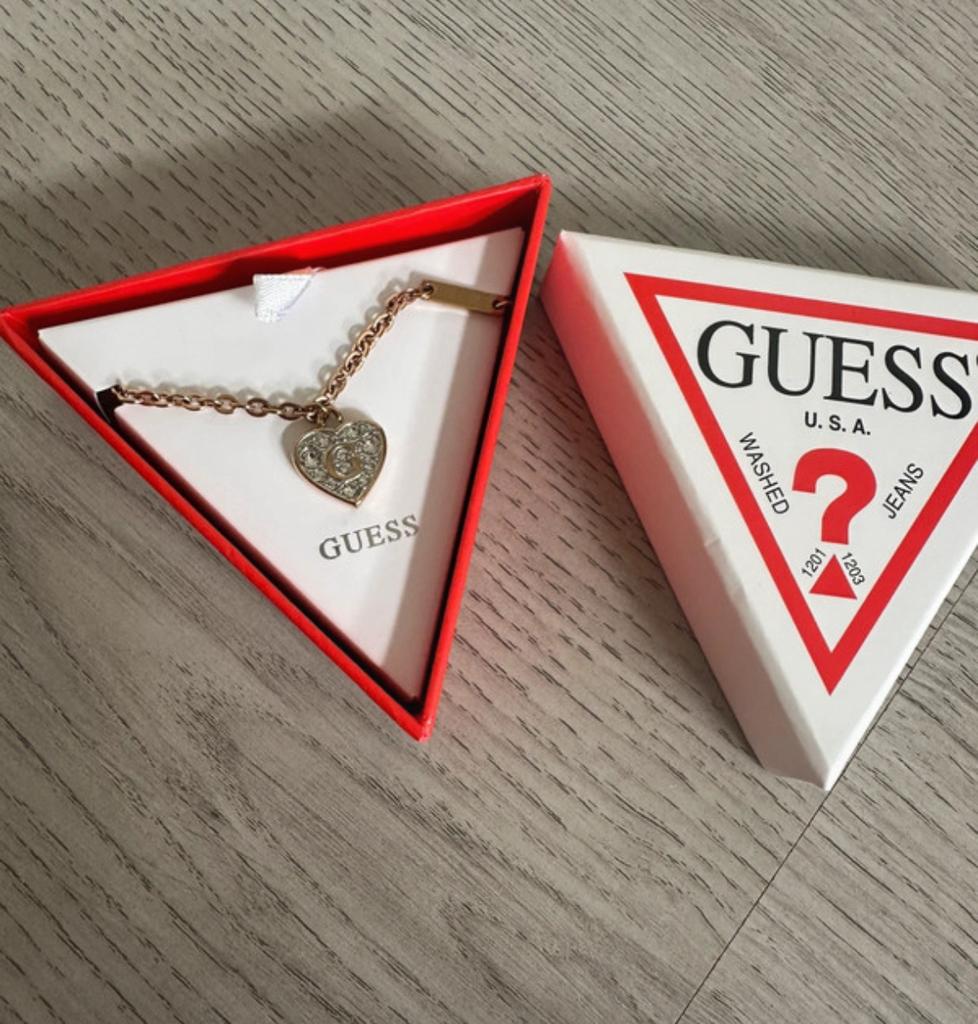 Guess rose goud armband met bedels en stenen, Overige materialen, Nieuw, Ophalen of Verzenden, Met bedels of kralen