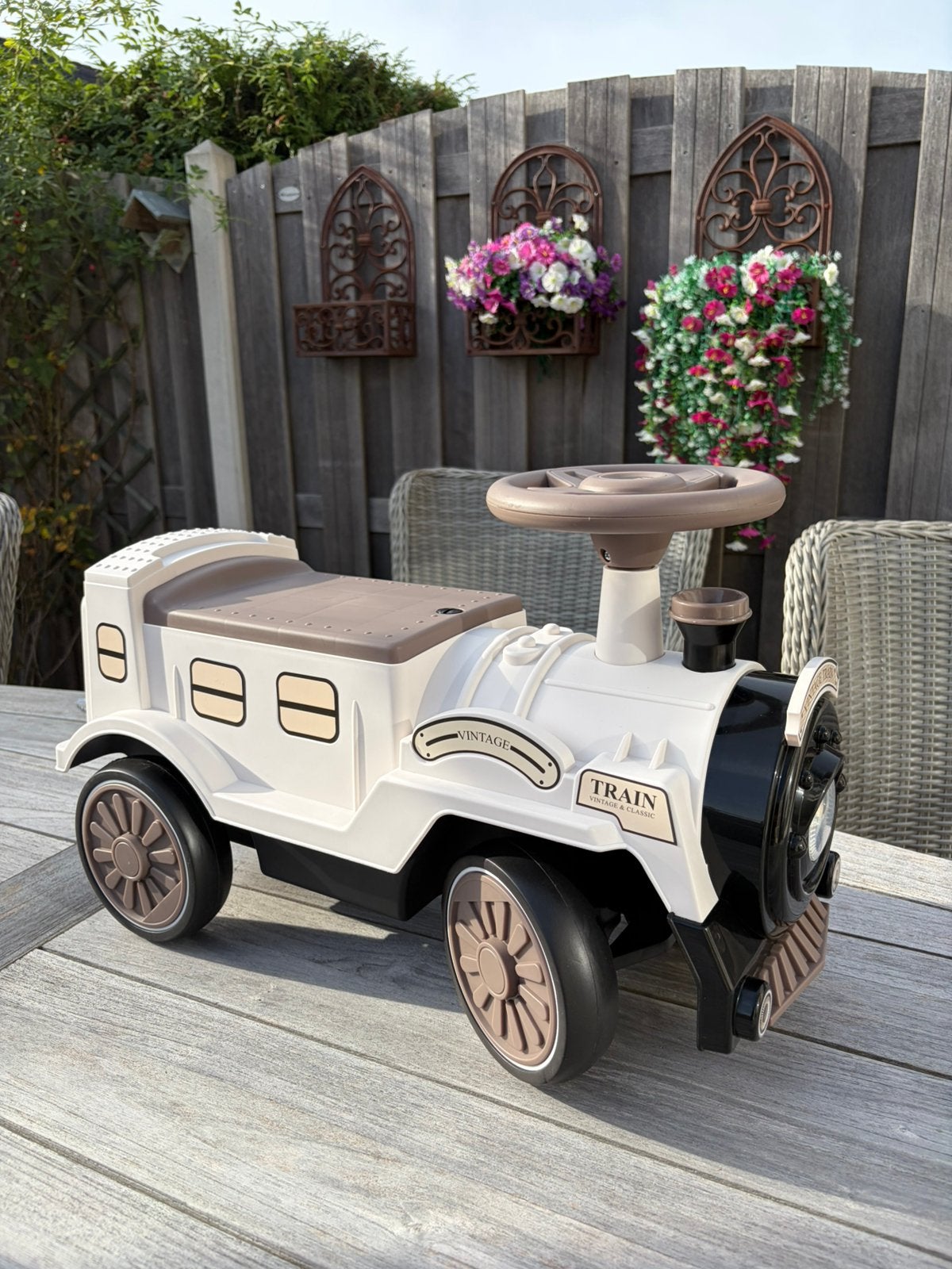 Vintage Trein Loopauto – Wit, Ophalen of Verzenden, Nieuw, Loopvoertuig