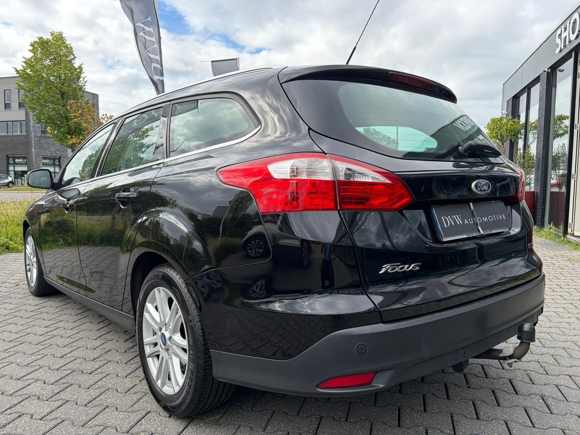 Ford Focus Wagon 1.6 EcoBoost Lease Titanium, 150 pk, Gebruikt, Zwart, 4 cilinders, 150 pk