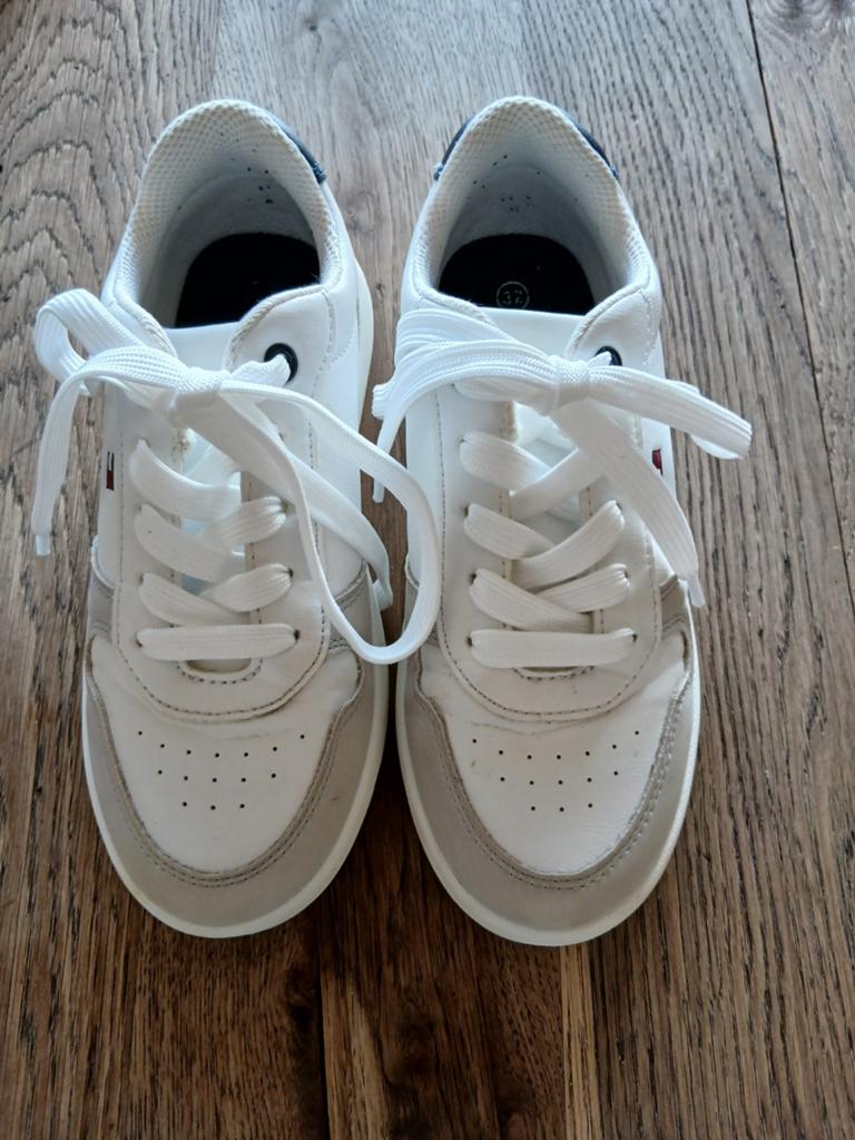 Tommy Hilfiger schoenen jongen maat 32, Wit, Ophalen of Verzenden, Tommy Hilfiger, Sneakers of Gympen
