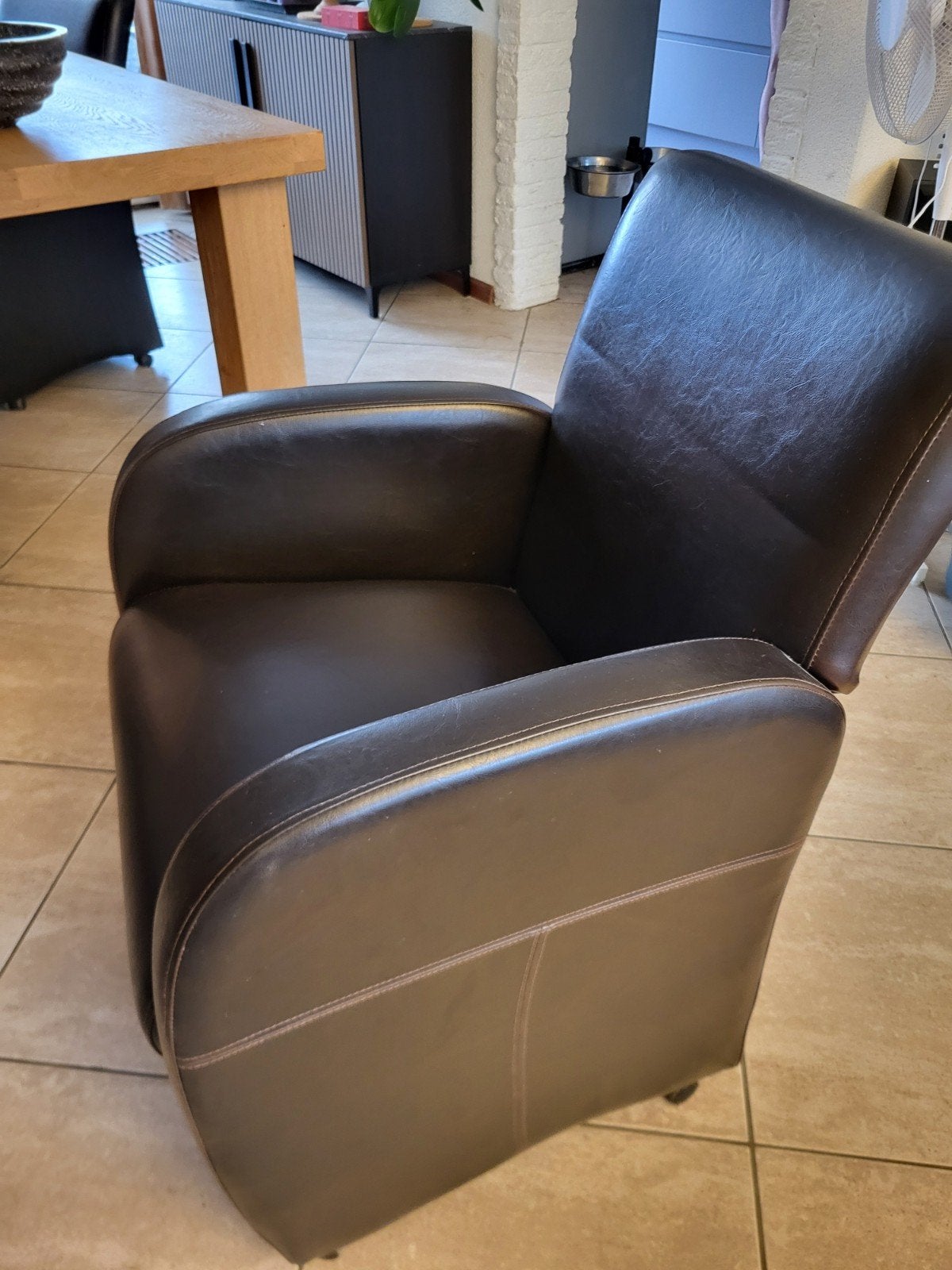 4x Bruine leren eetkamerstoelen, Ophalen, Gebruikt, Twee, Bruin