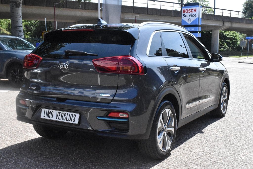 Kia Niro EV ExecutiveLine 64.8 kWh JBL | BSM | Leder | Stoel, Auto's, Kia, Gebruikt, 1657 kg, 420 min, Lichtsensor