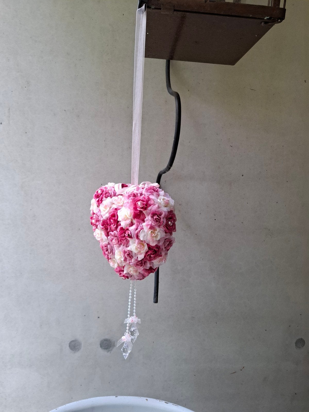 Decoratieve roze bloemenhanger met kralen, Ophalen of Verzenden, Nieuw