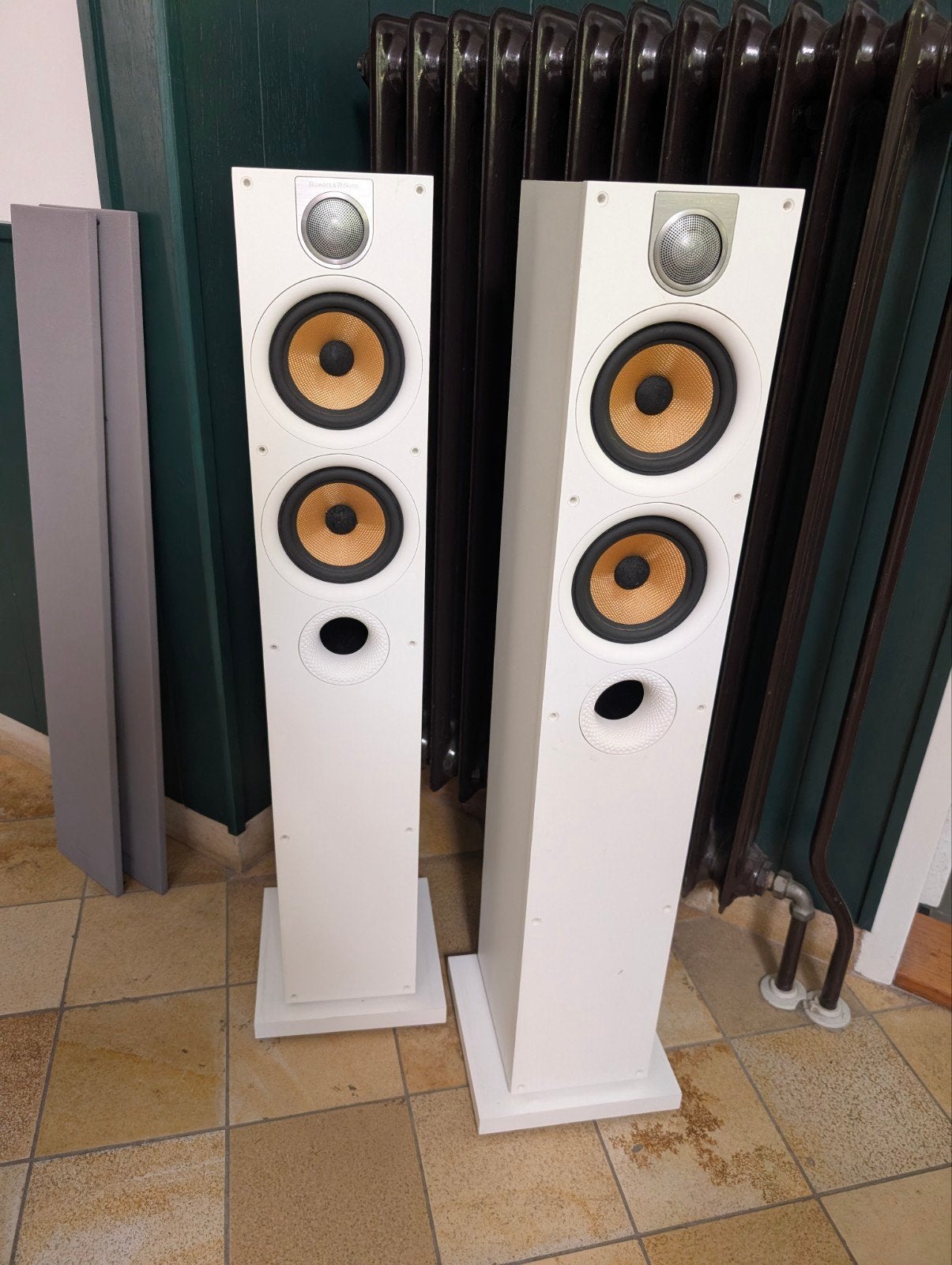 Bowers en Wilkins 684S2 Wit of Zwart, Ophalen of Verzenden, Bowers & Wilkins (B&W)